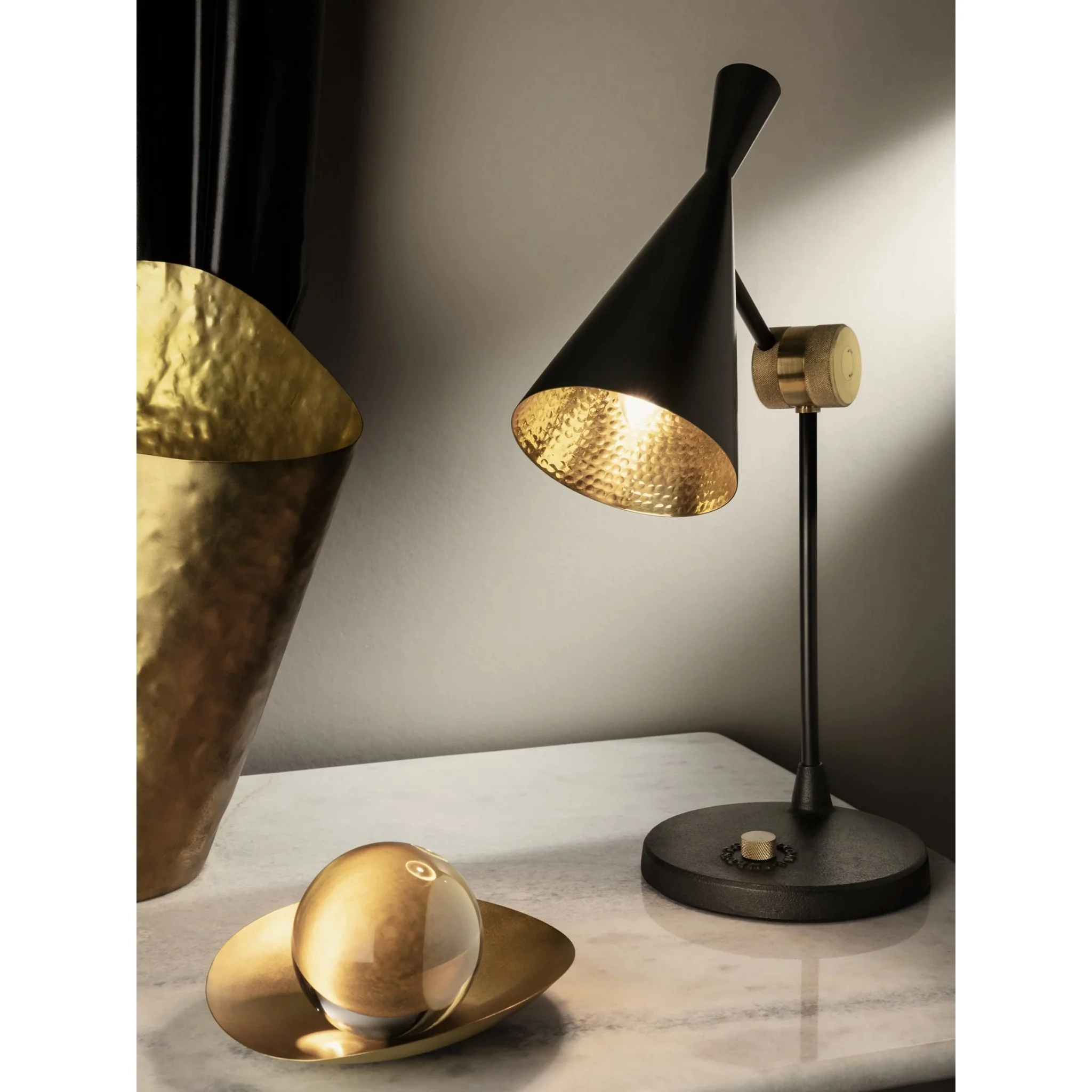 BEAT TABLE LAMP - Image 2