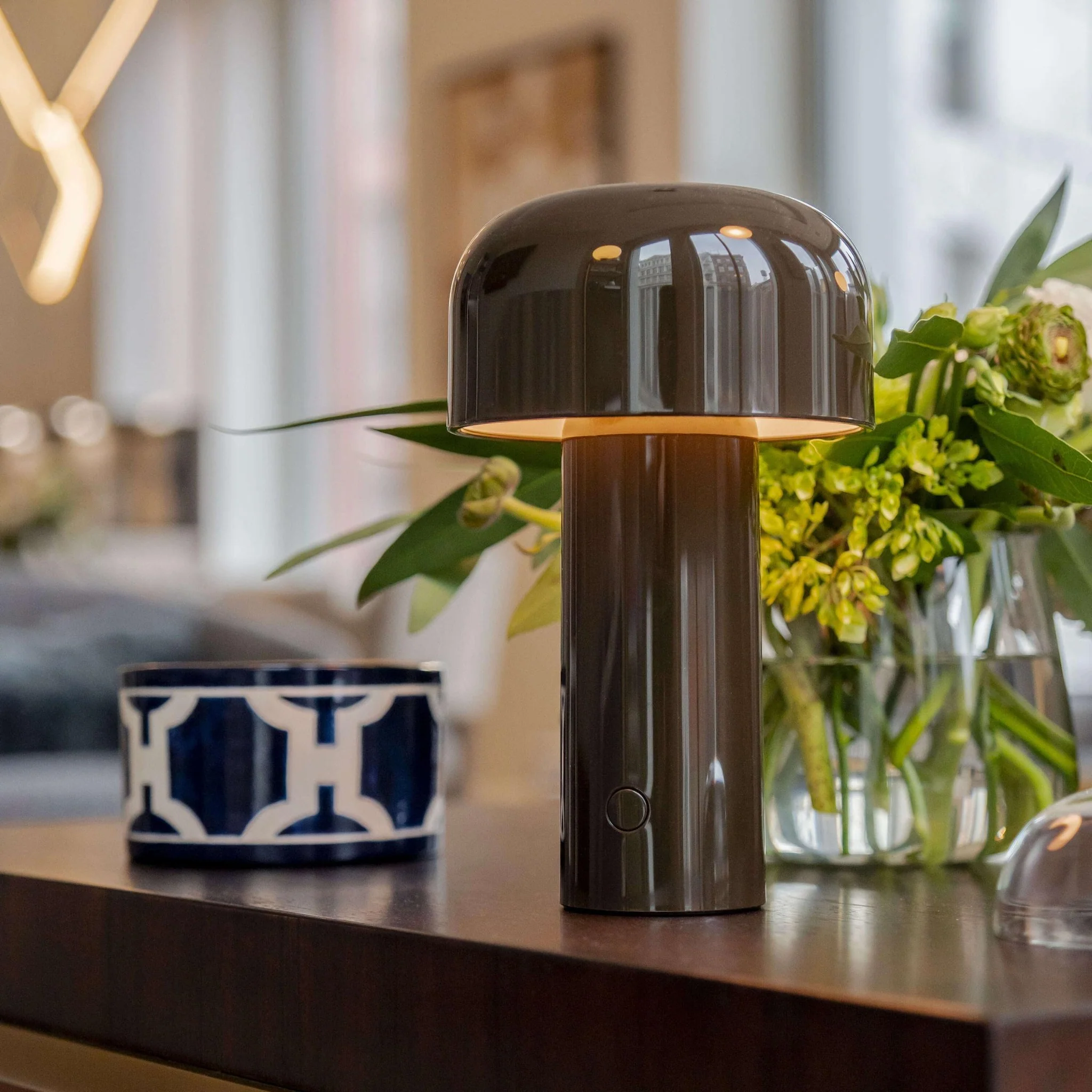 BELLHOP PORTABLE LED TABLE LAMP - Image 11