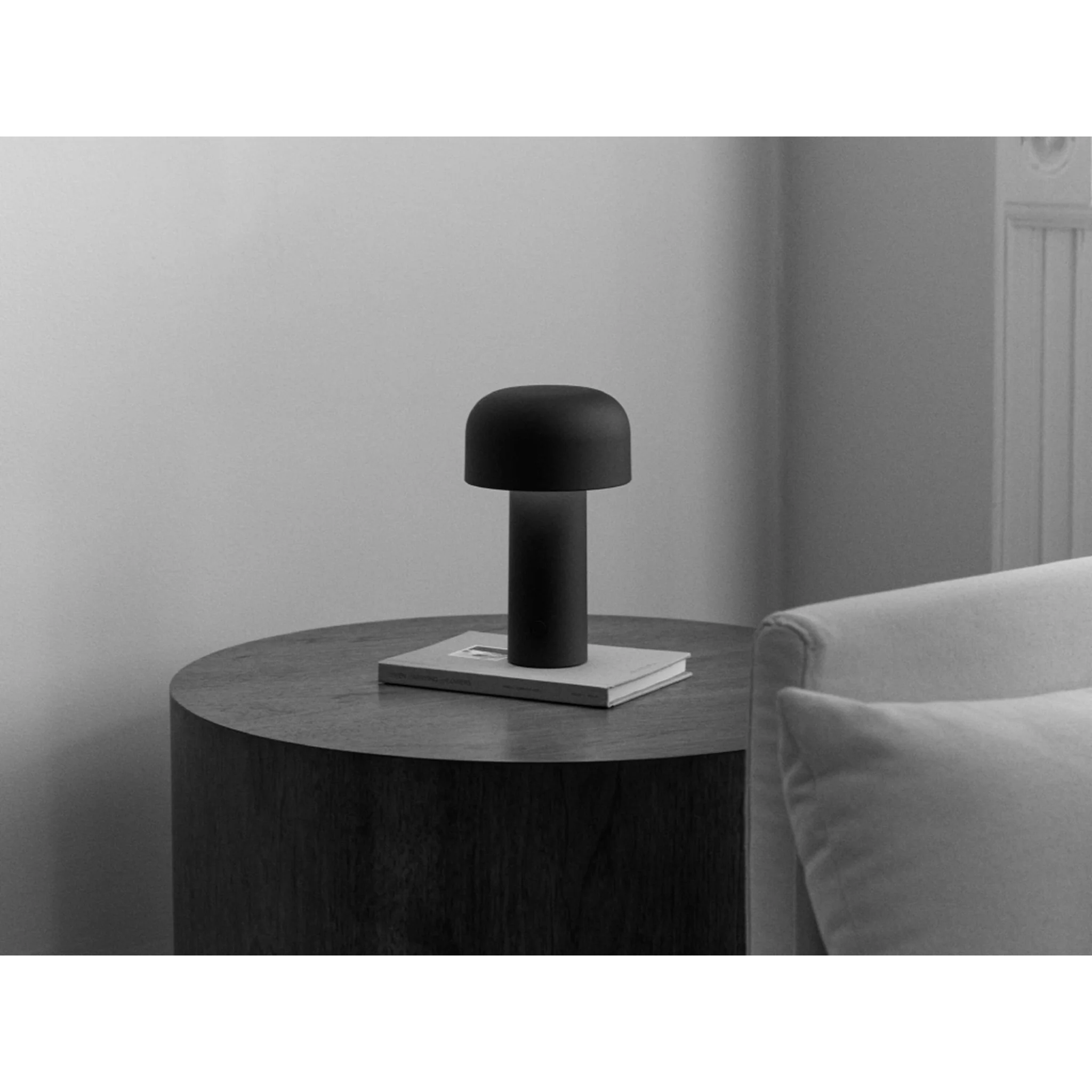 BELLHOP PORTABLE LED TABLE LAMP - Image 15