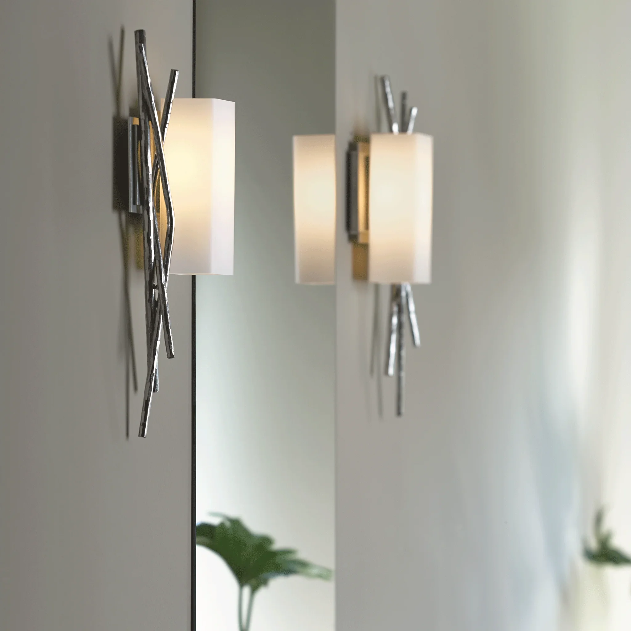 BRINDILLE RIGHT SCONCE - Image 2