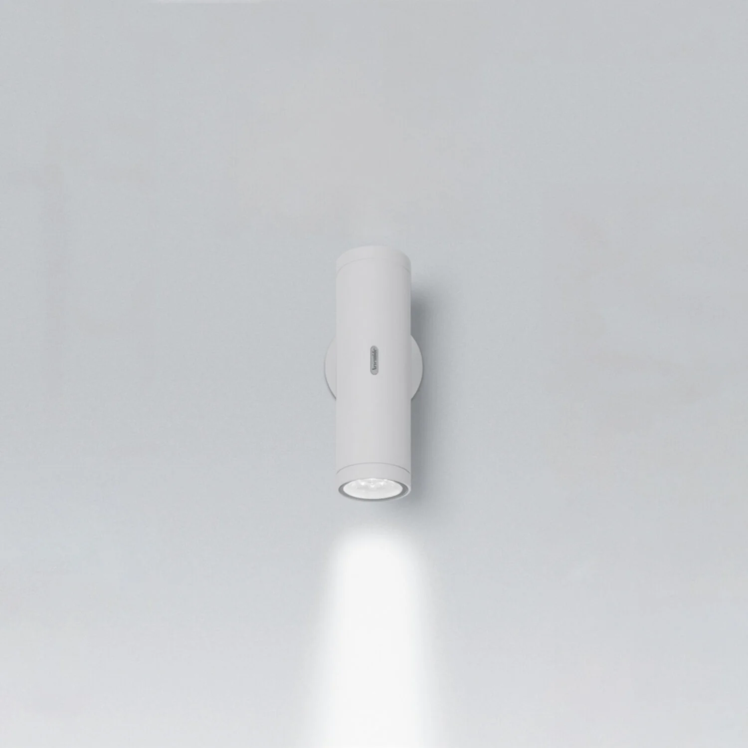 CALUMET MONO 8-INCH WALL LIGHT