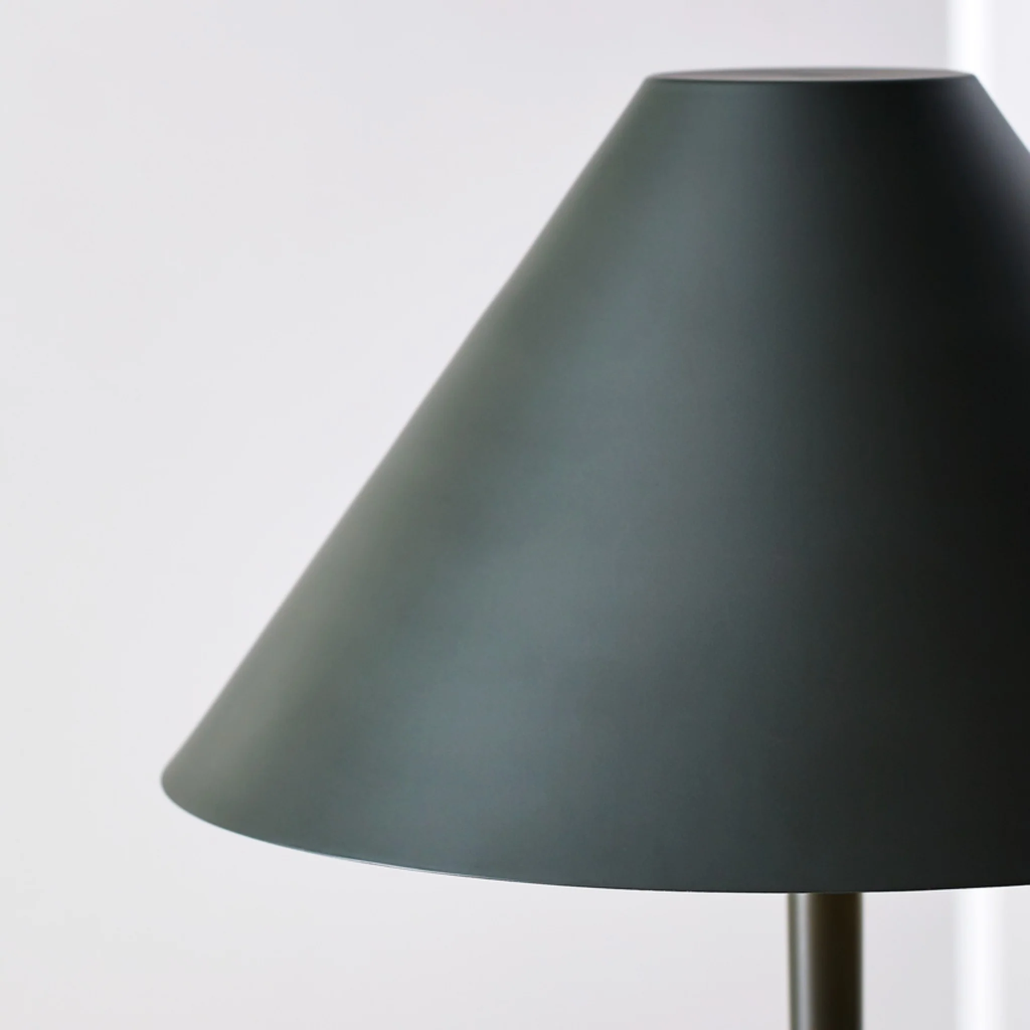 CONTRA TABLE LAMP - Image 8