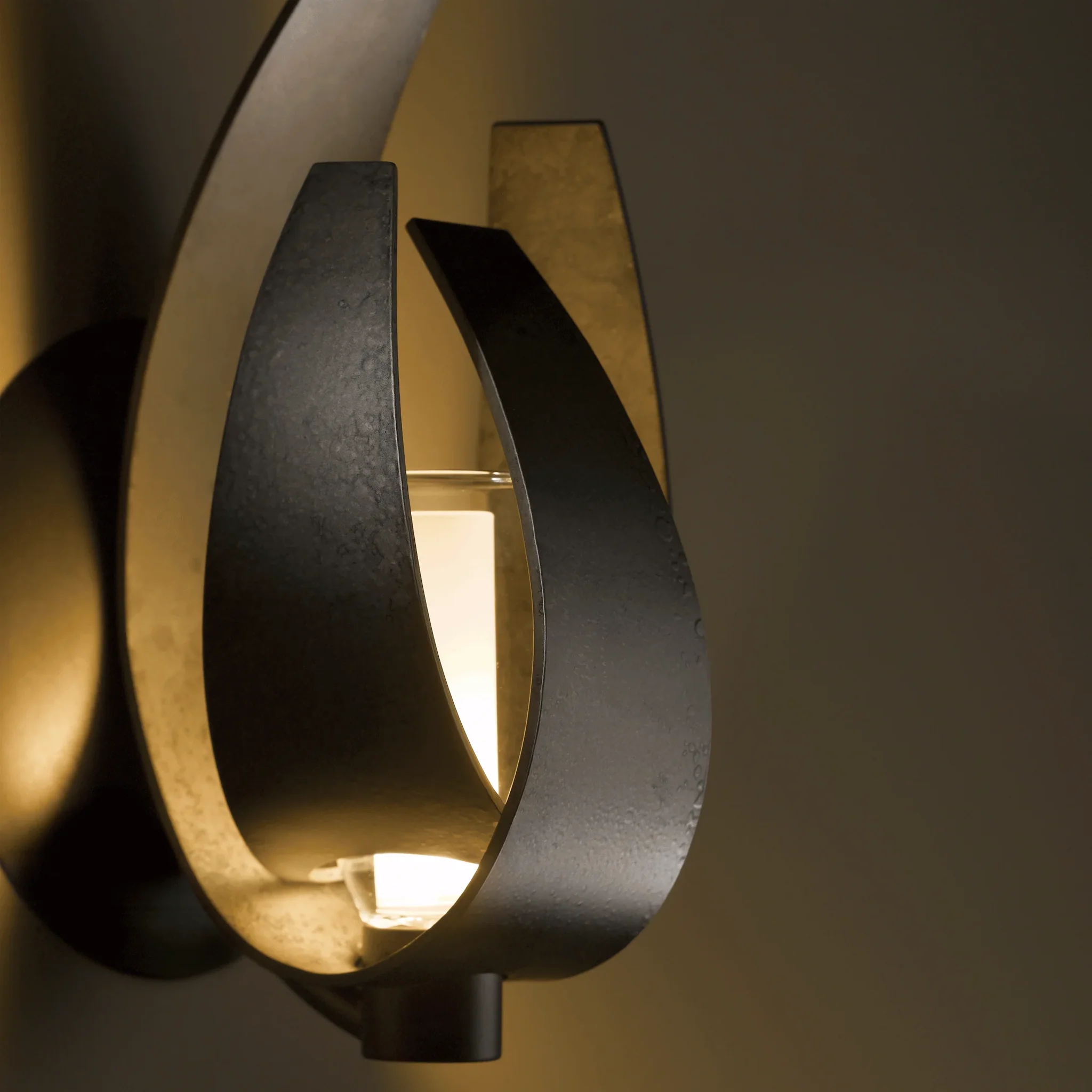 CORONA SCONCE - Image 2