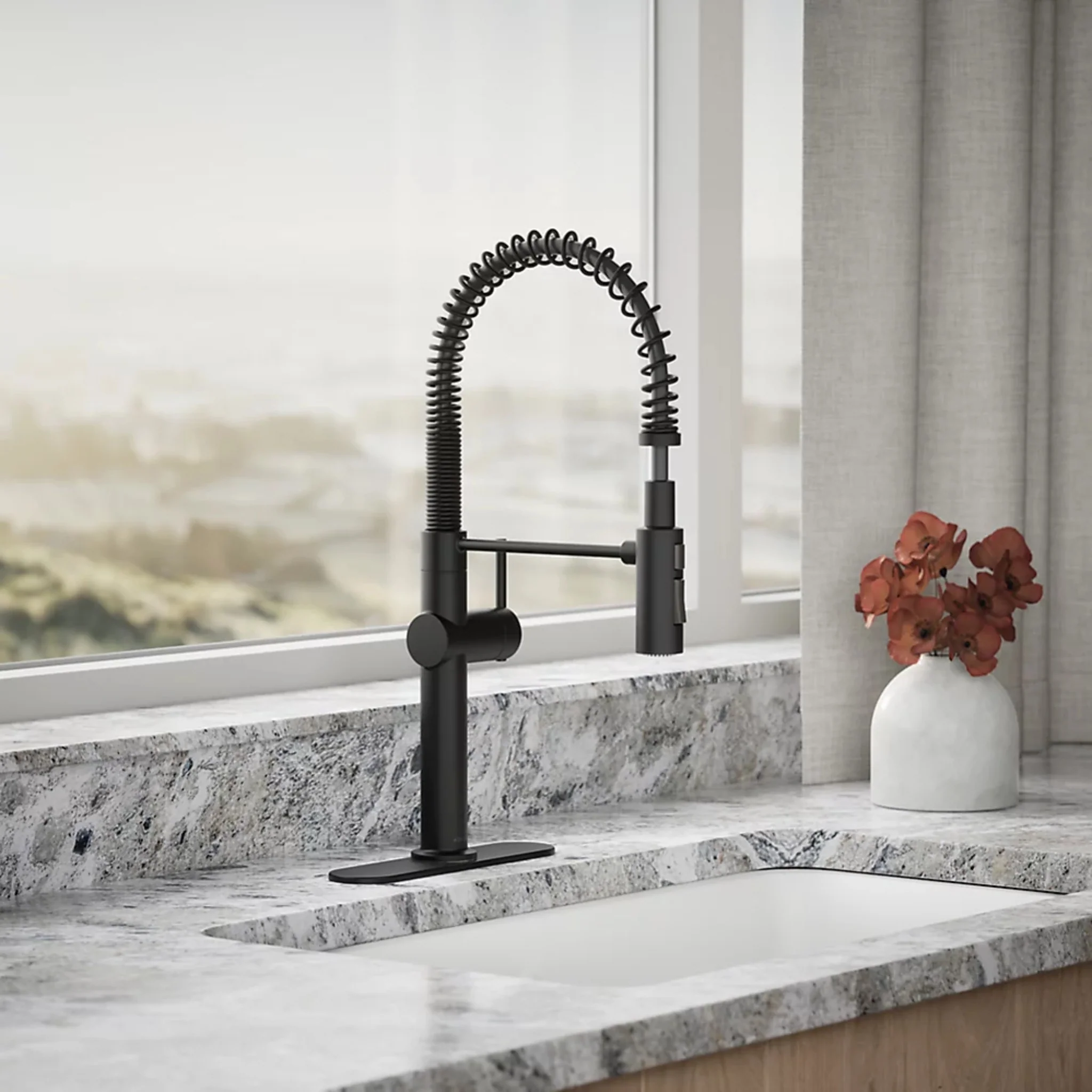 CRUE SEMI-PROFESSIONAL KITCHEN SINK FAUCET WITH THREE-FUNCTION SPRAYHEAD - Image 6