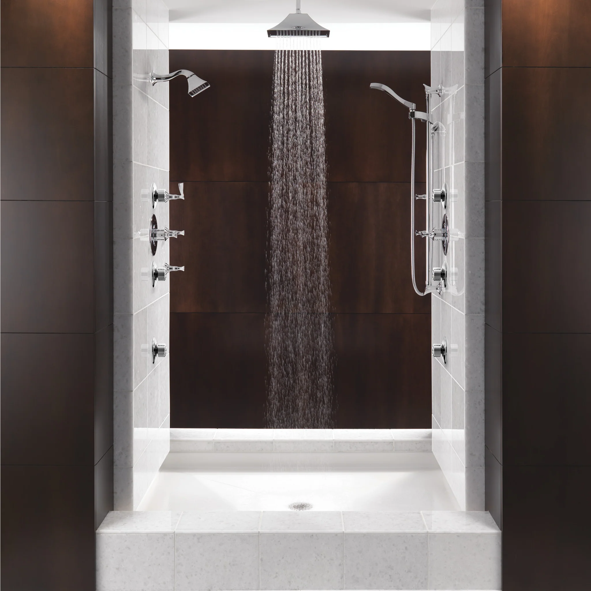 ESSENTIAL™ SHOWER HYDRACHOICE® MASSAGING SPRAY HEAD WITH H2OKINETIC® TECHNOLOGY - Image 10