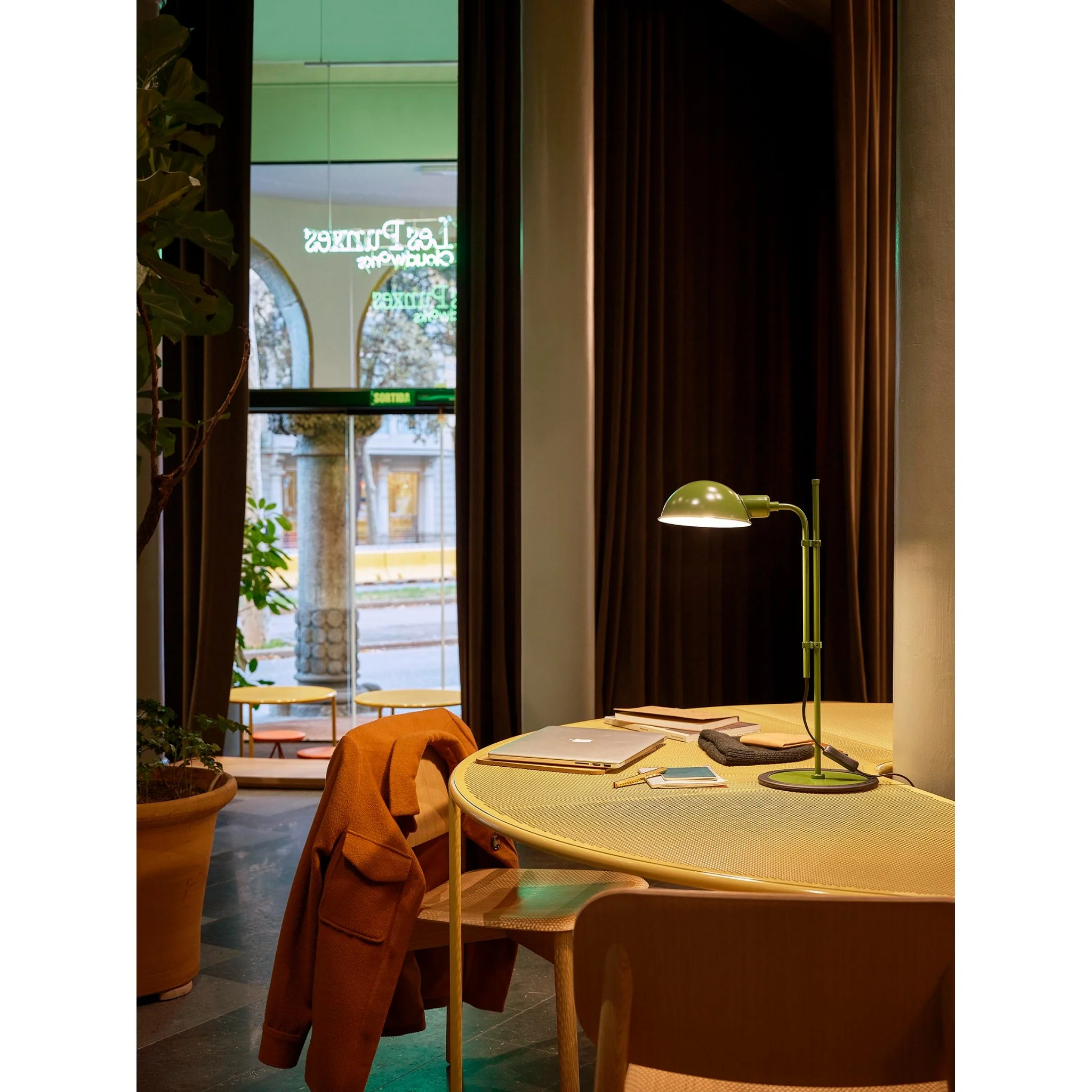 FUNICULÍ S TABLE LAMP - Image 9