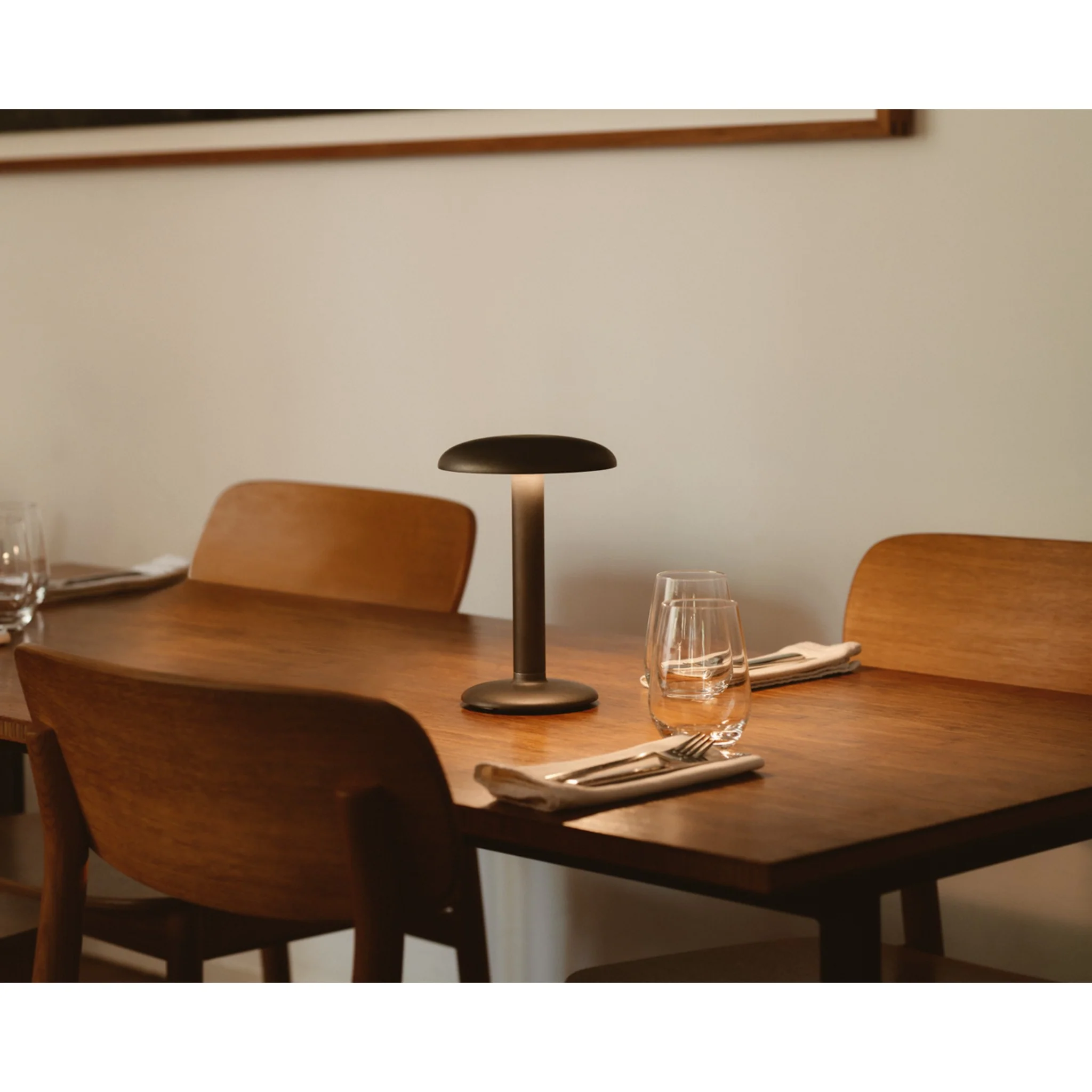 GUSTAVE RESIDENTIAL TABLE LAMP - Image 2