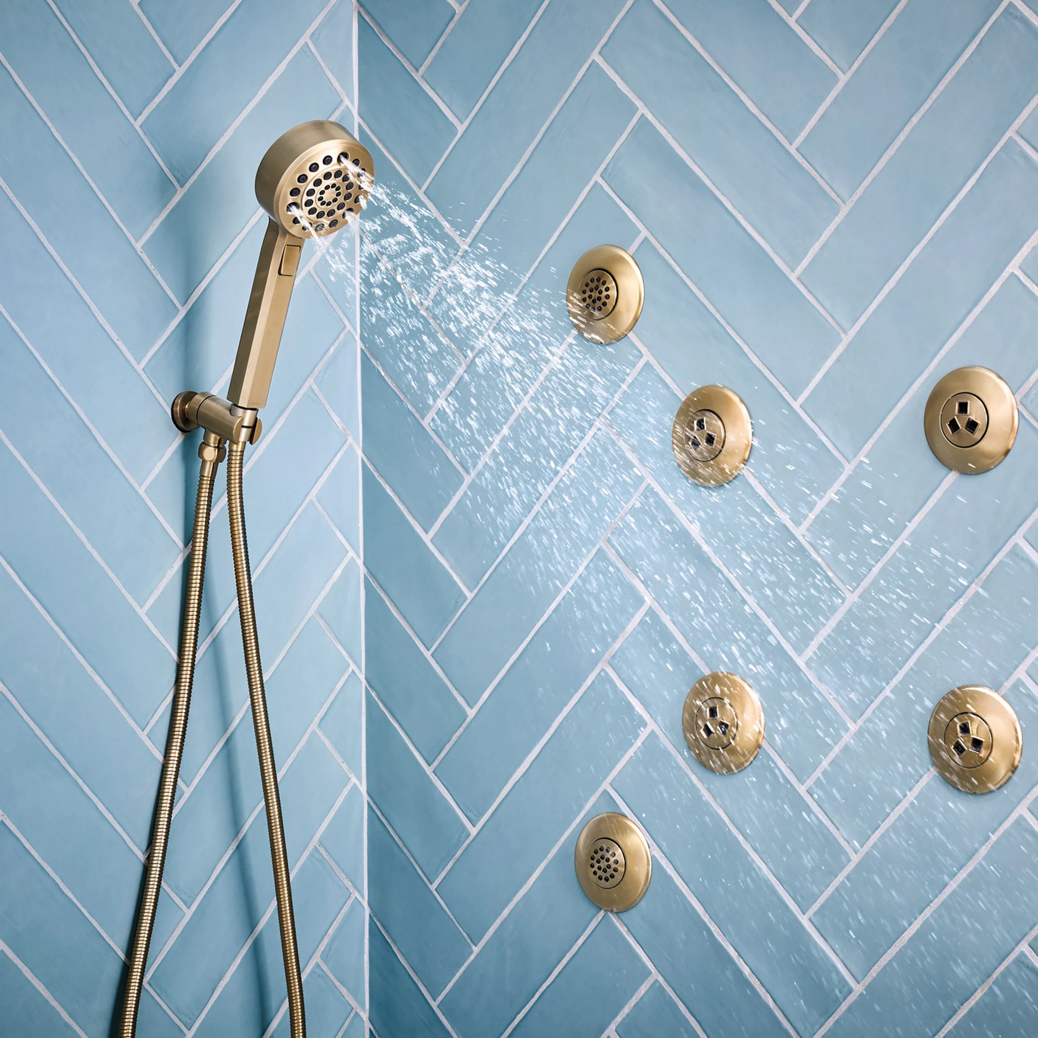 LEVOIR H2OKINETIC® MULTI-FUNCTION WALL MOUNT HANDSHOWER - Image 2