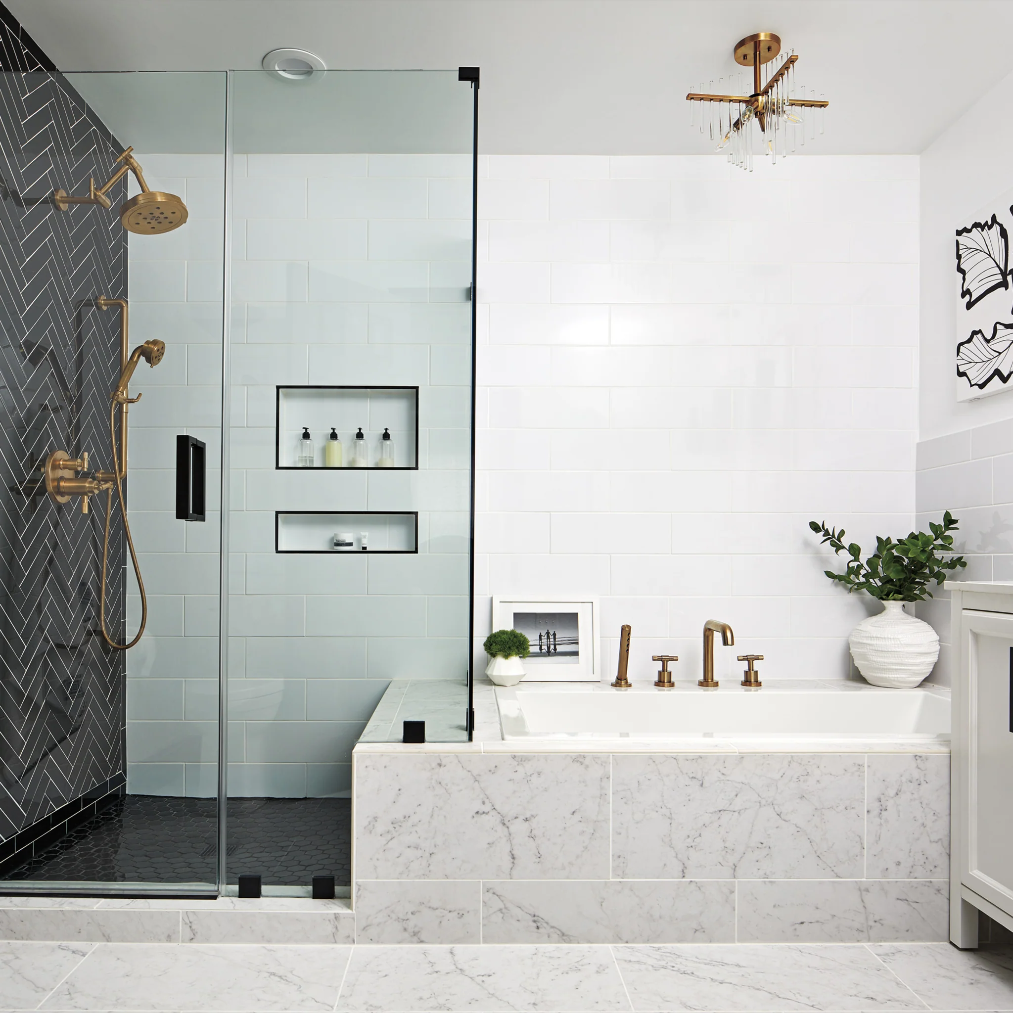 LITZE® WALL MOUNT HANDSHOWER WITH H2OKINETIC® TECHNOLOGY - Image 2