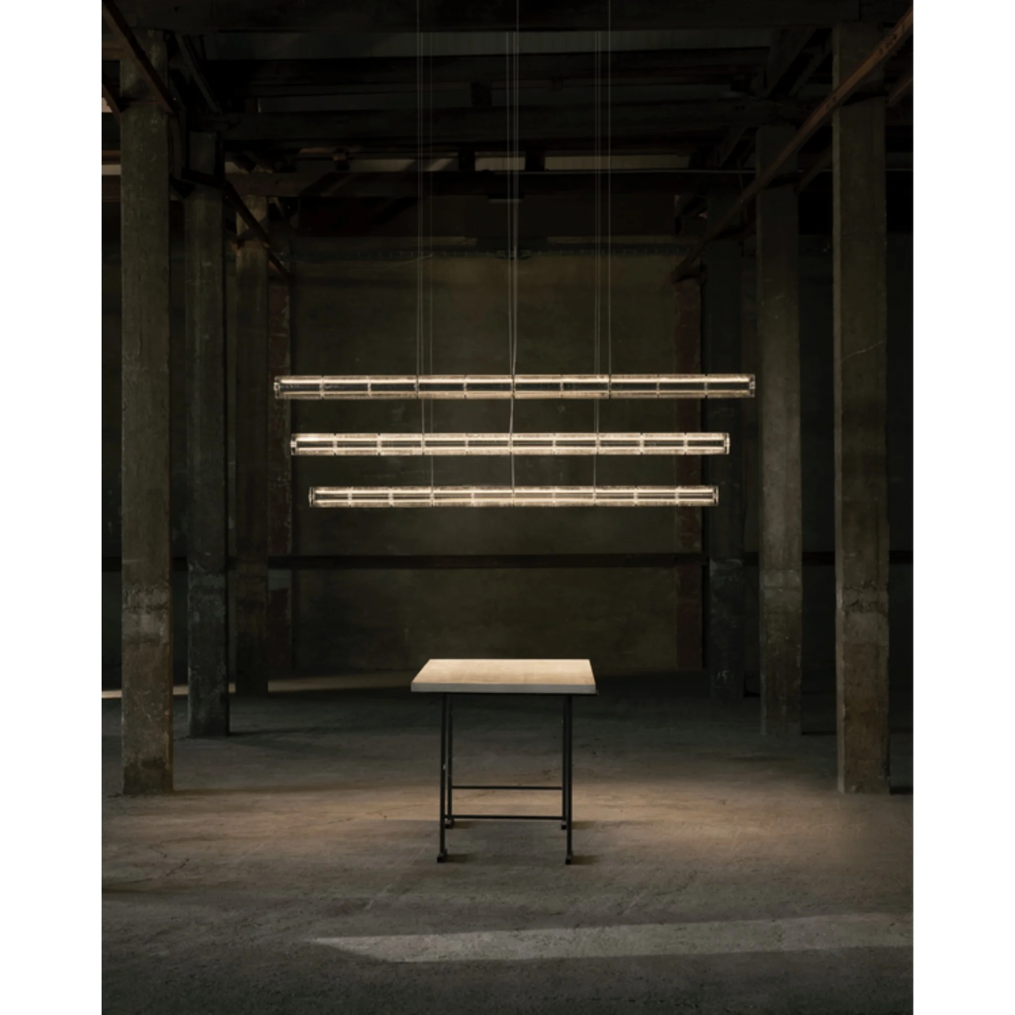 LUCE ORIZZONTALE LINEAR SUSPENDED LAMP (MULTIPLE SIZES) - Image 2