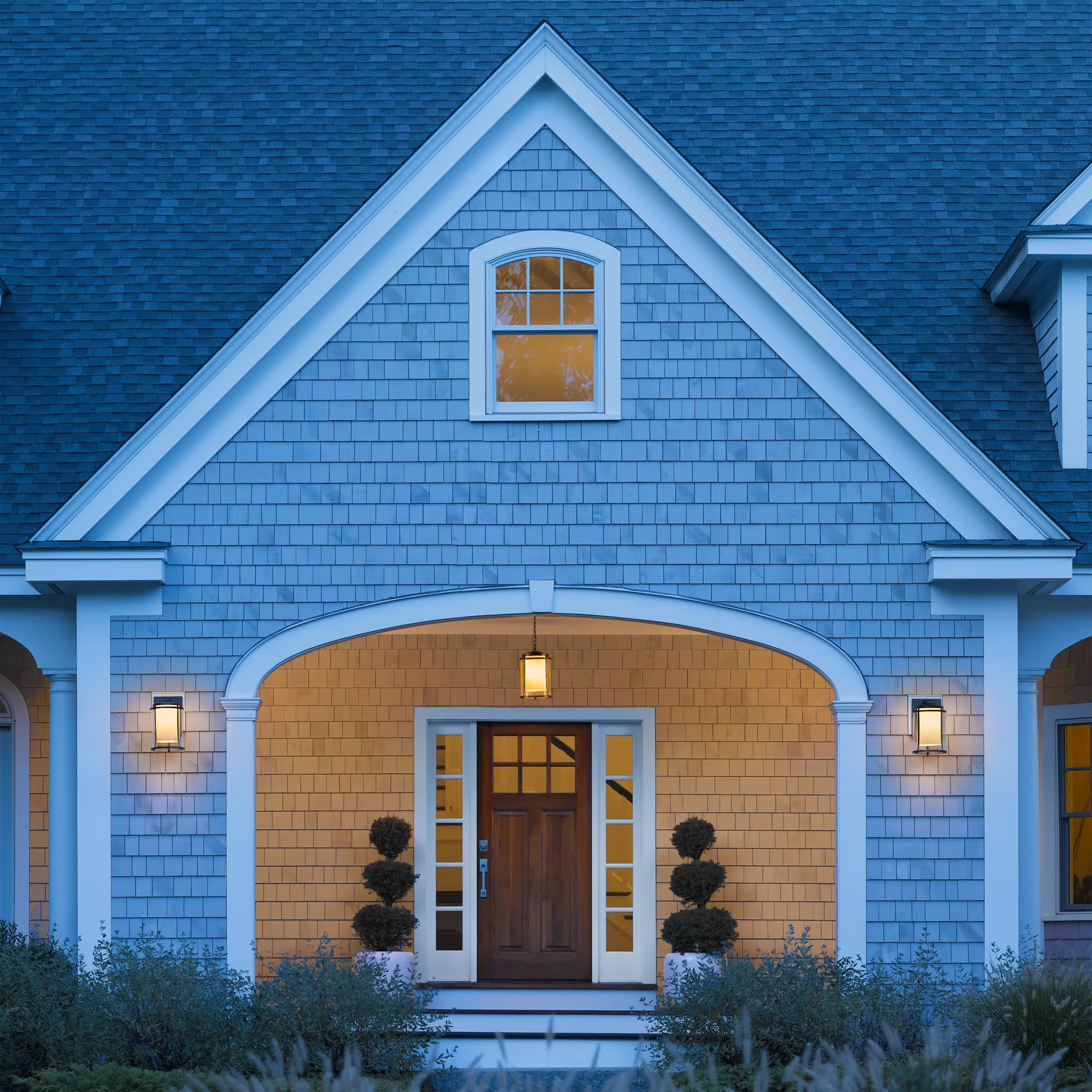 MERIDIAN LARGE OUTDOOR SCONCE - Image 2