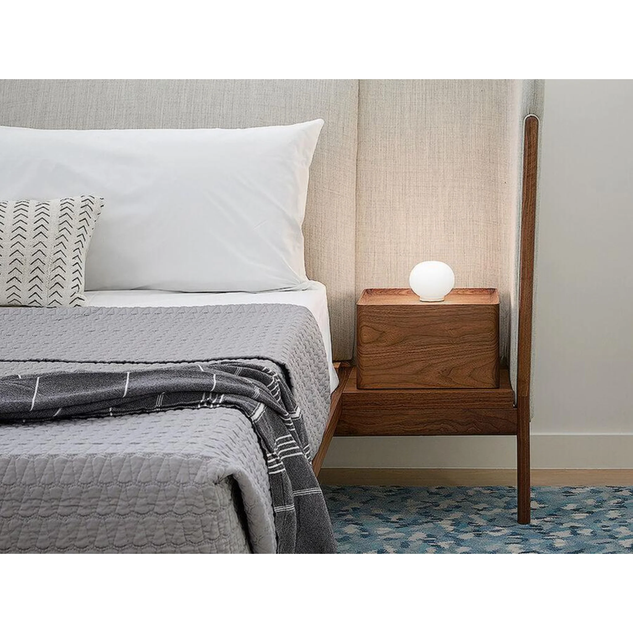MINI GLO-BALL TABLE LAMP BY JASPER MORRISON - Image 3