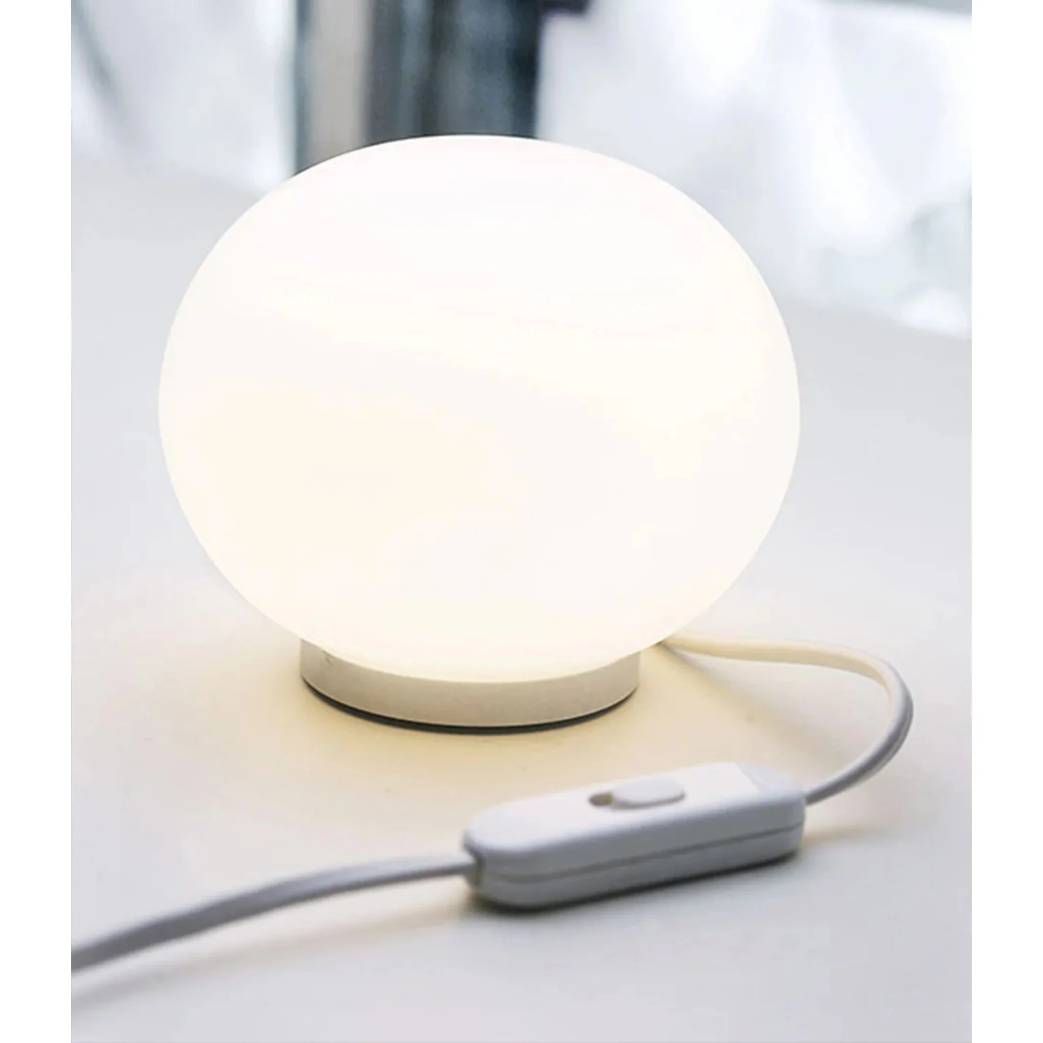 MINI GLO-BALL TABLE LAMP BY JASPER MORRISON - Image 5