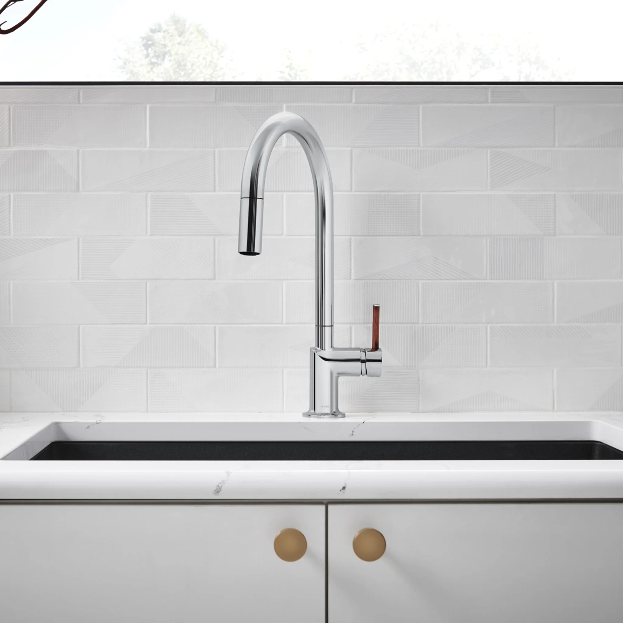 ODIN® PULL-DOWN FAUCET WOOD LEVER HANDLE - Image 2