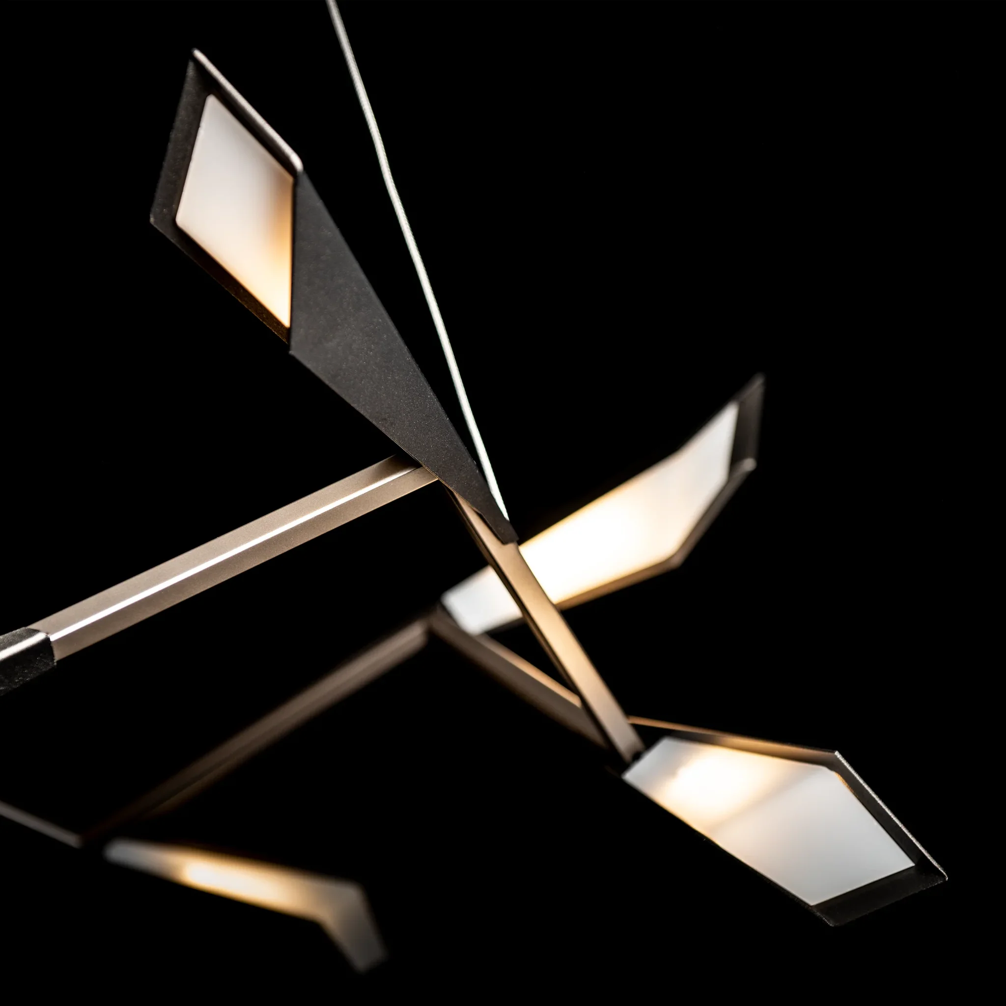 QUILL LED PENDANT, CIRCULAR CONFIGURATION - Image 2