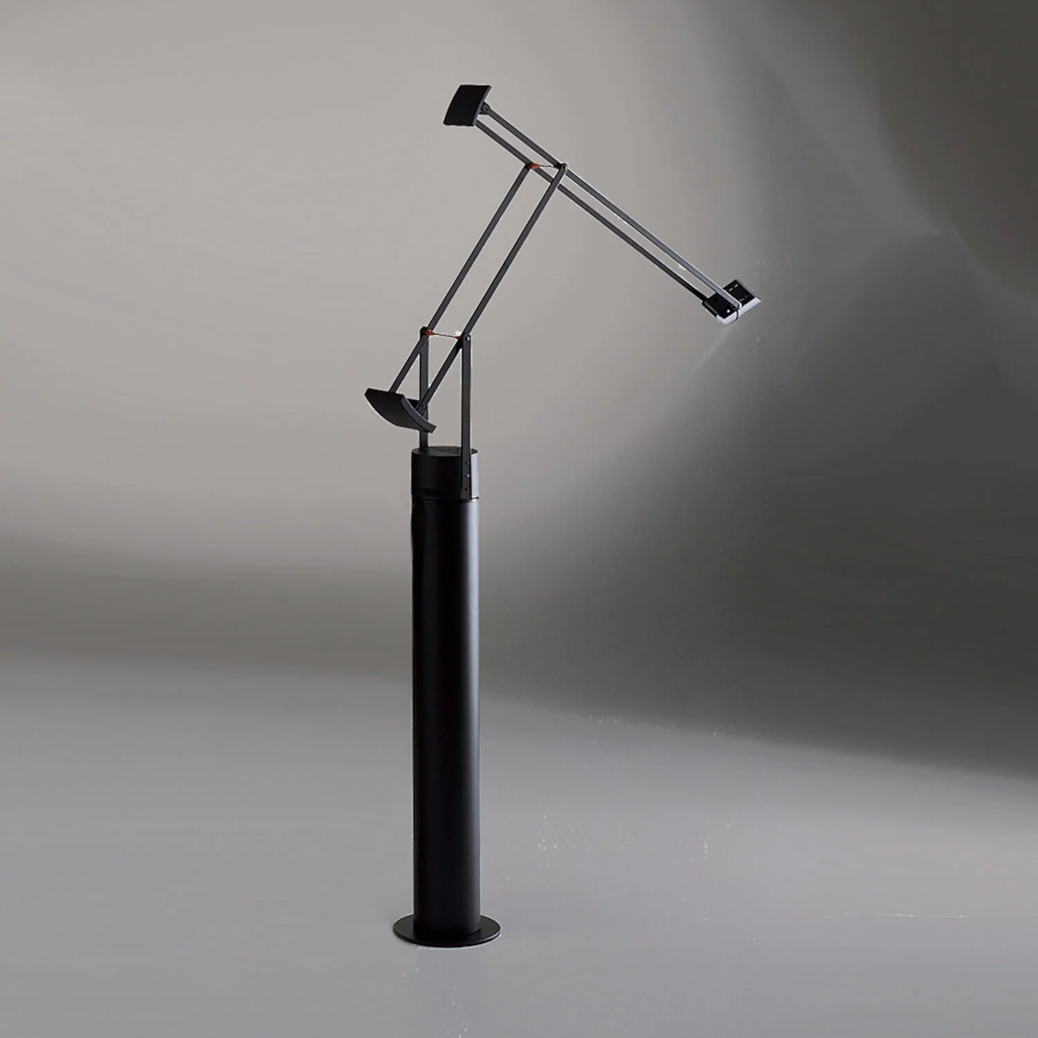 TIZIO CLASSIC FLOOR LAMP
