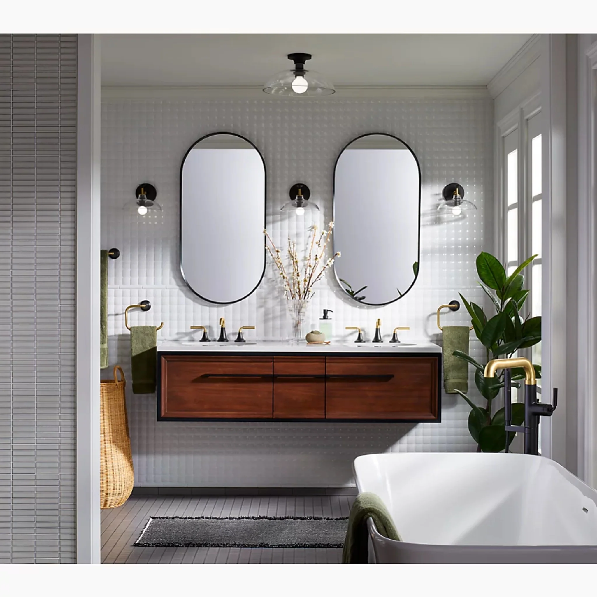 TONE FLOOR MOUNT BATH FILLER TRIM WITH HANDSHOWER - Image 13