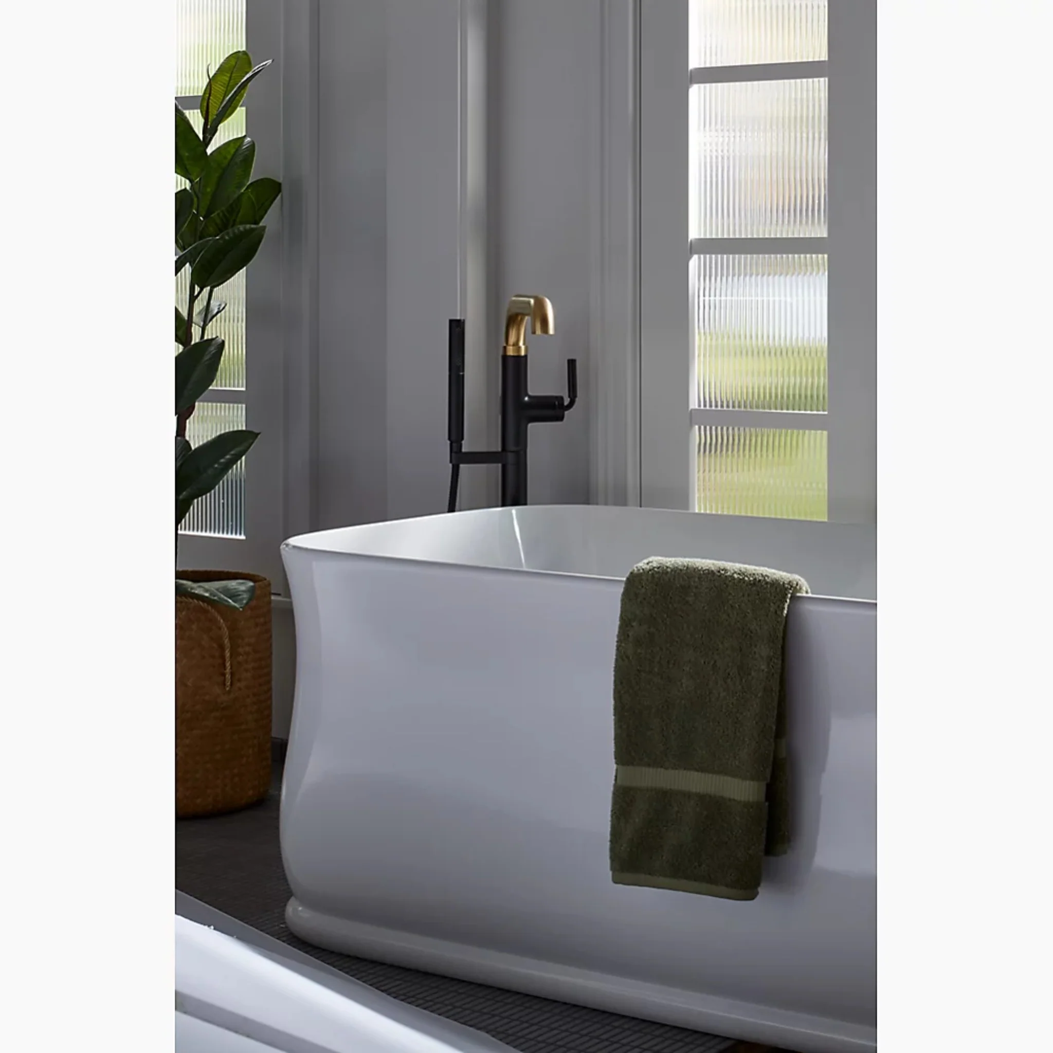 TONE FLOOR MOUNT BATH FILLER TRIM WITH HANDSHOWER - Image 14