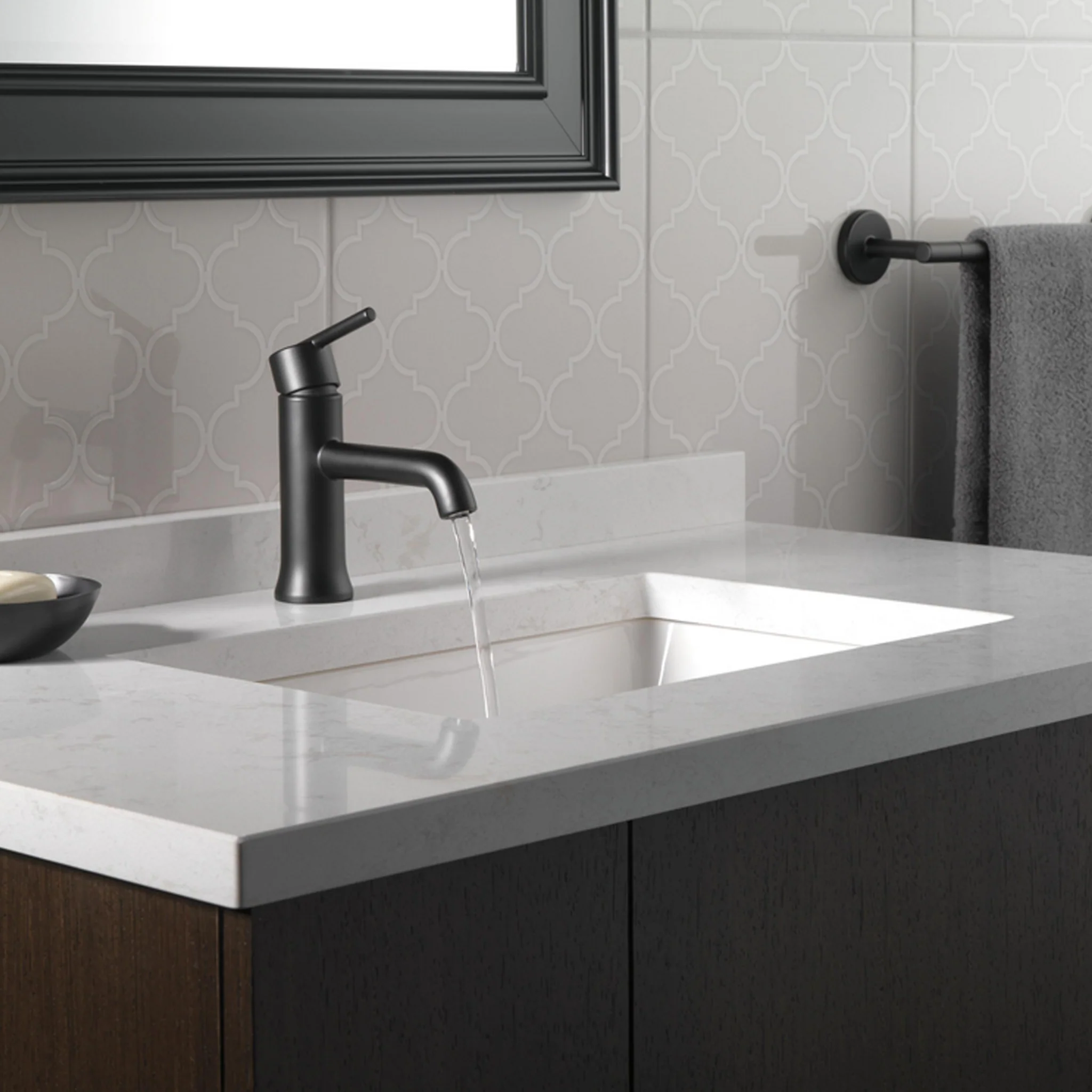 TRINSIC® SINGLE HANDLE BATHROOM FAUCET - Image 2