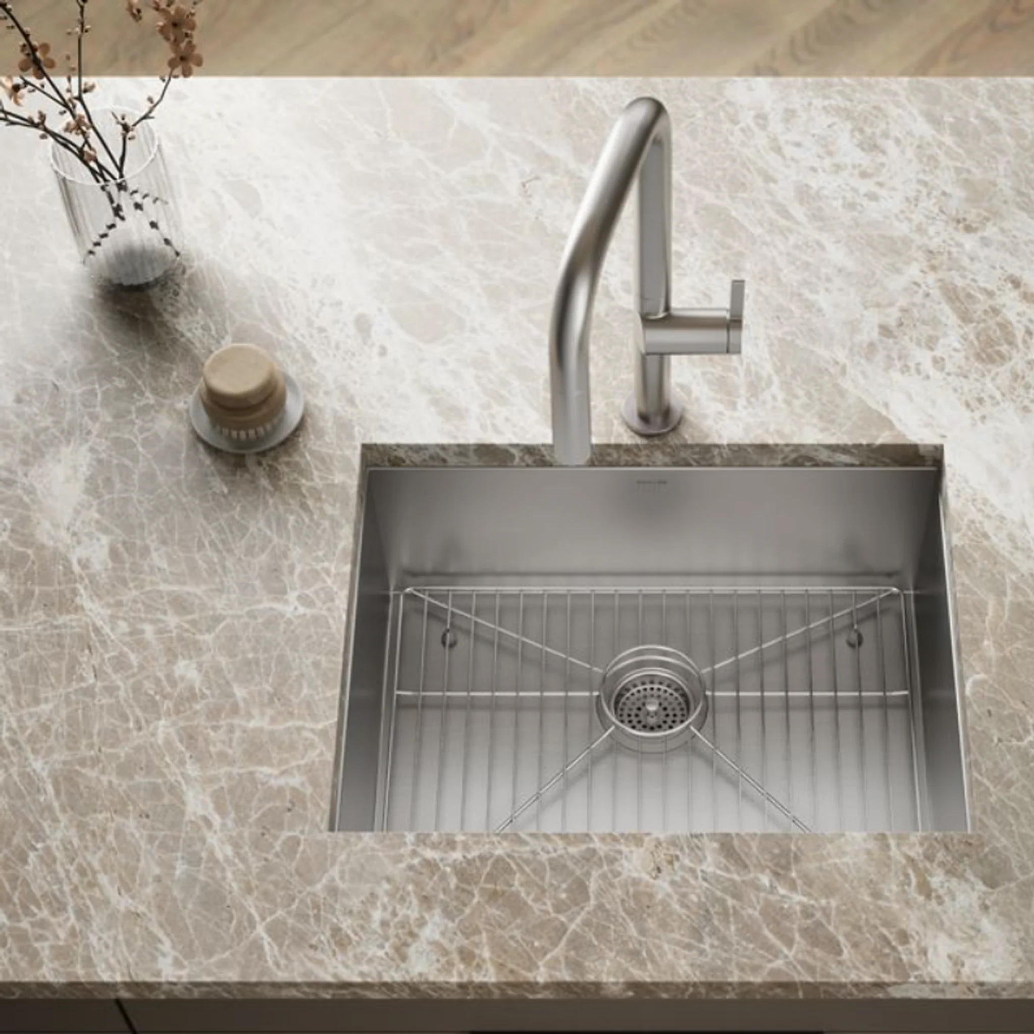 VAULT™ SINGLE-BOWL KITCHEN SINK - Image 2