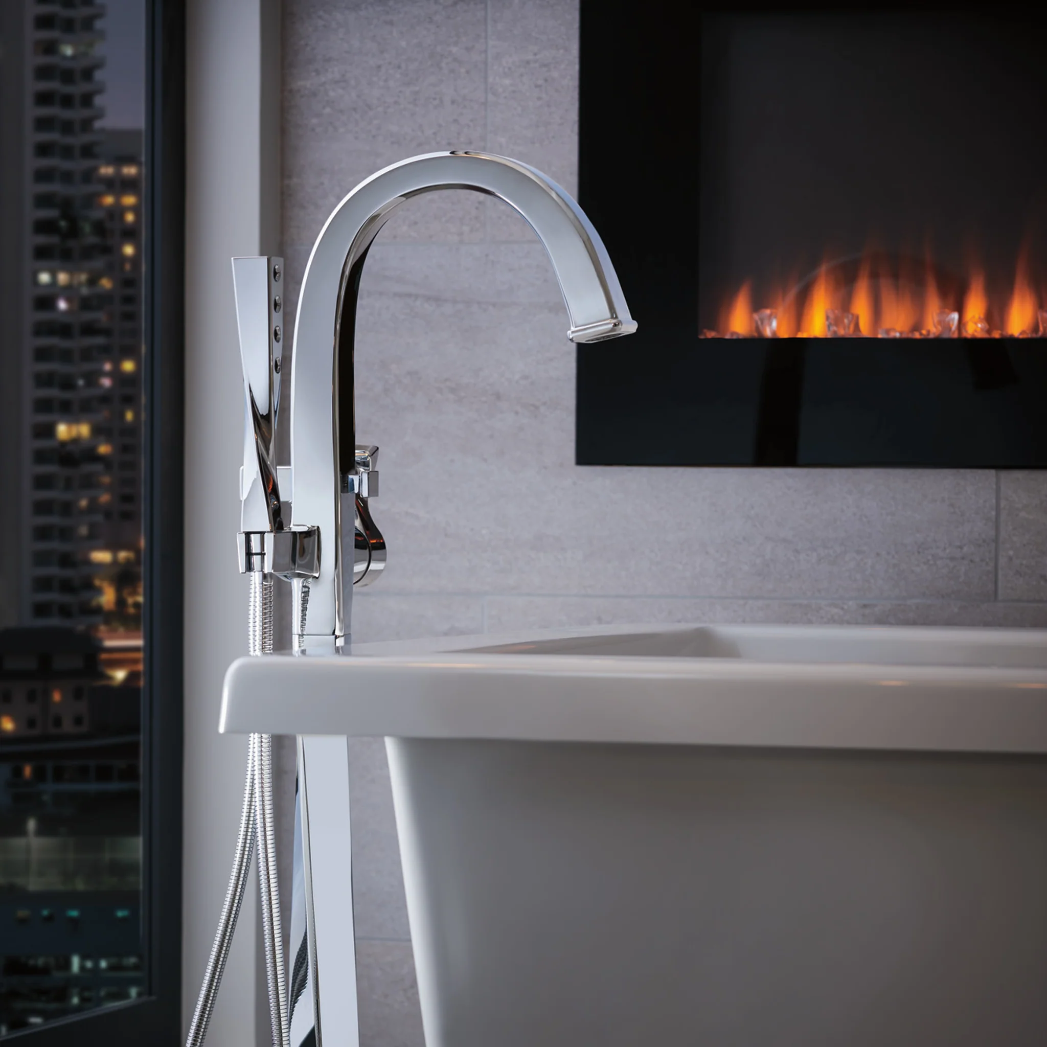 VIRAGE SINGLE-HANDLE FREESTANDING TUB FILLER - Image 4